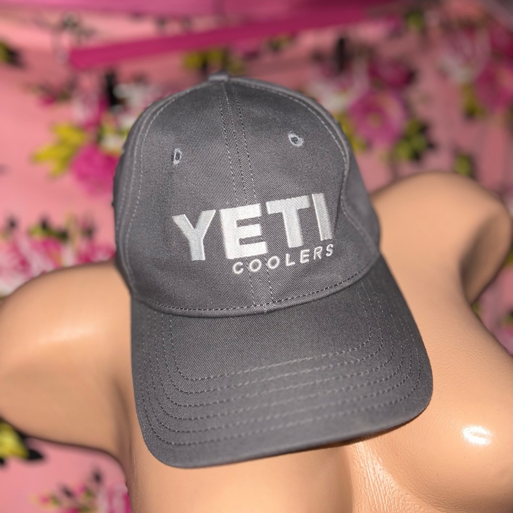 Gray yeti coolers hat baseball cap unisex men woman o/s white desert beach sport
